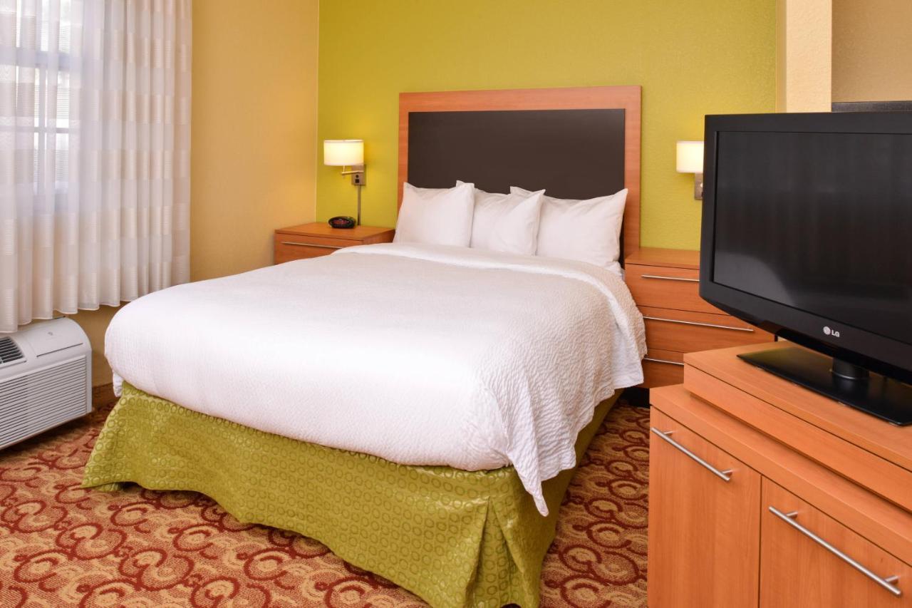 Candlewood Suites Miami Lakes By Ihg Exterior foto